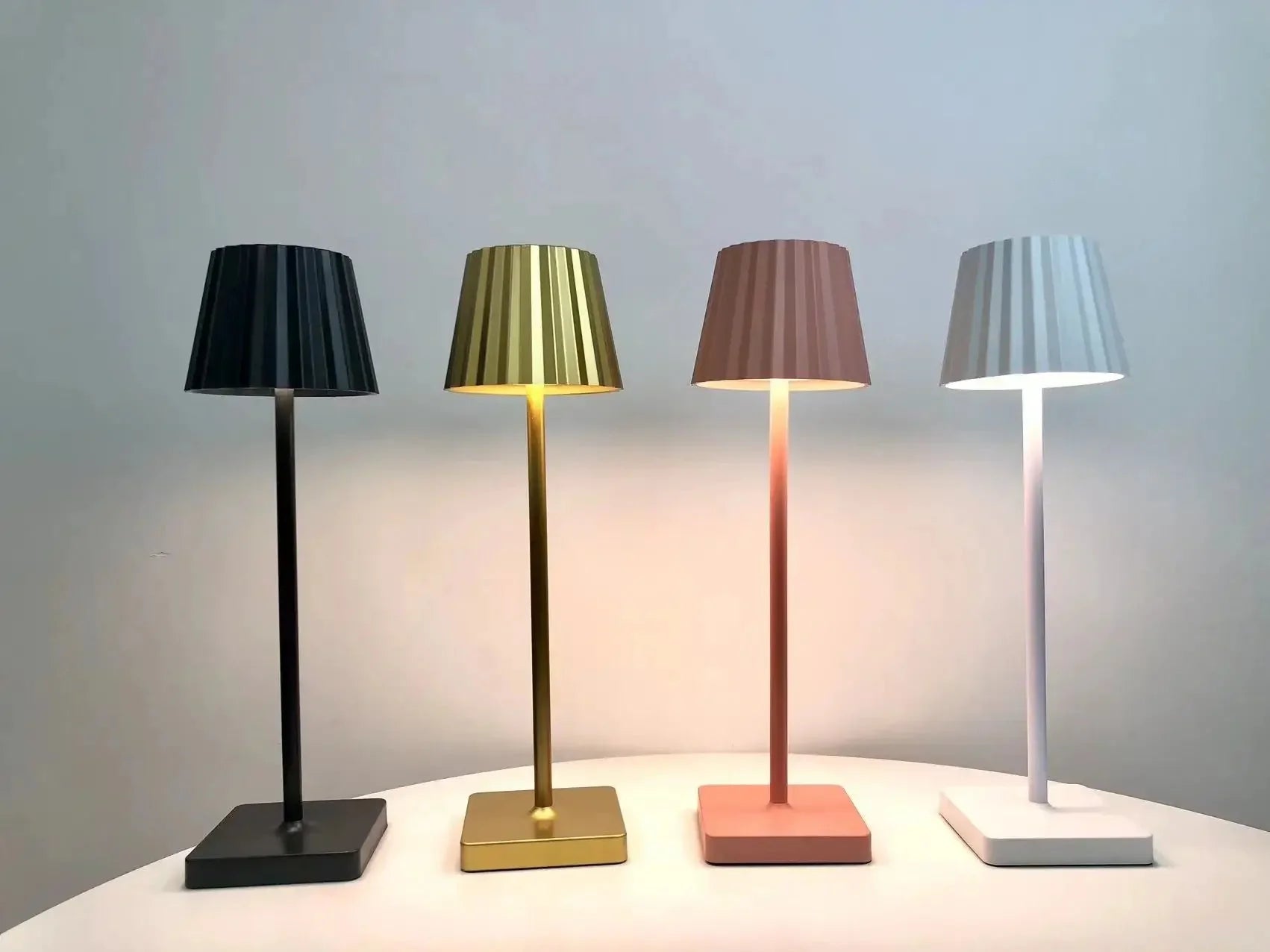 Illumine Kabellose Tischlampe