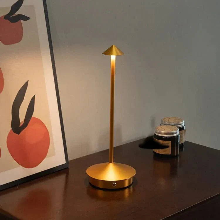 PointLight - Elegante Tischlampe - Tischlampe - Gold - Müller Mode